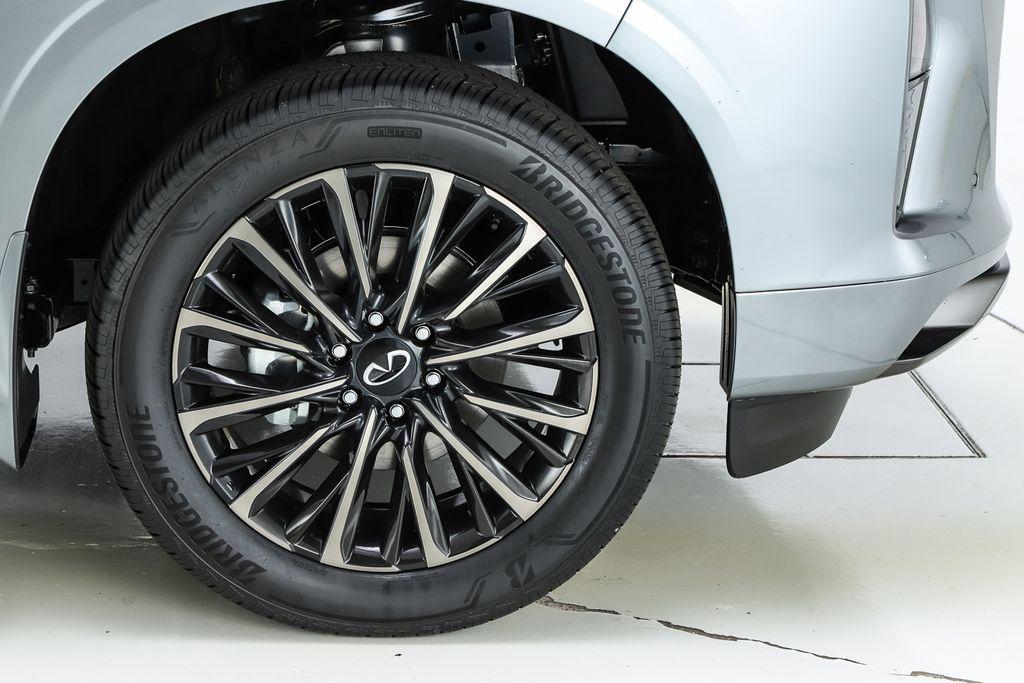 new 2026 INFINITI QX80 car, priced at $116,655