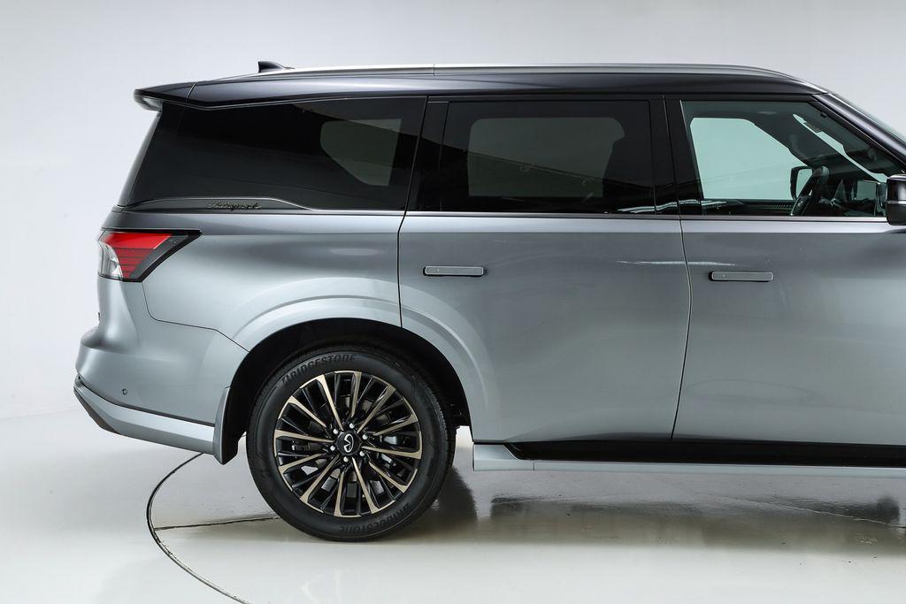 new 2026 INFINITI QX80 car, priced at $116,655