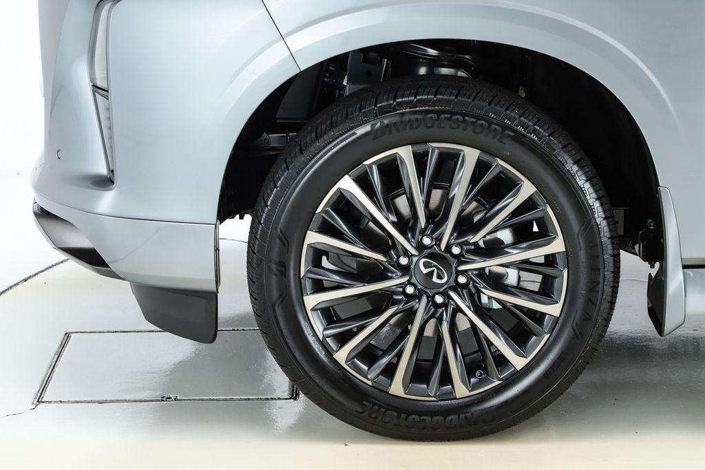 new 2026 INFINITI QX80 car, priced at $116,655