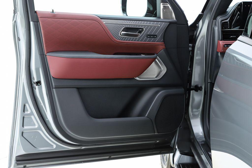 new 2026 INFINITI QX80 car, priced at $116,655