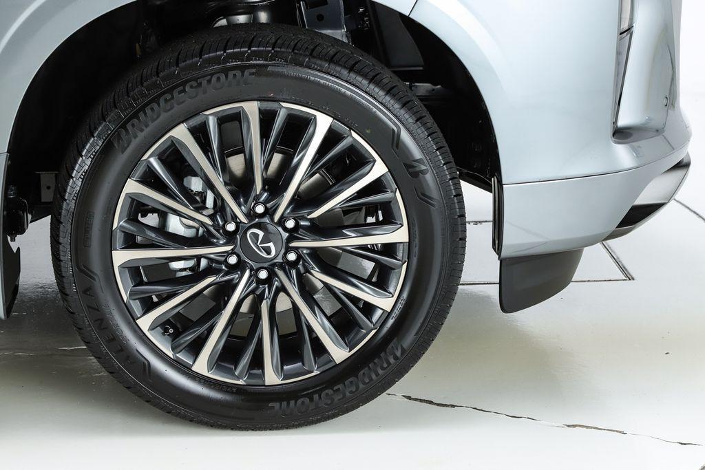 new 2026 INFINITI QX80 car, priced at $116,655