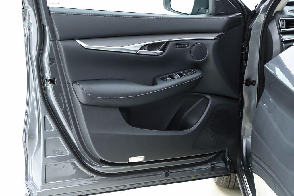 new 2025 INFINITI QX50 car, priced at $48,370