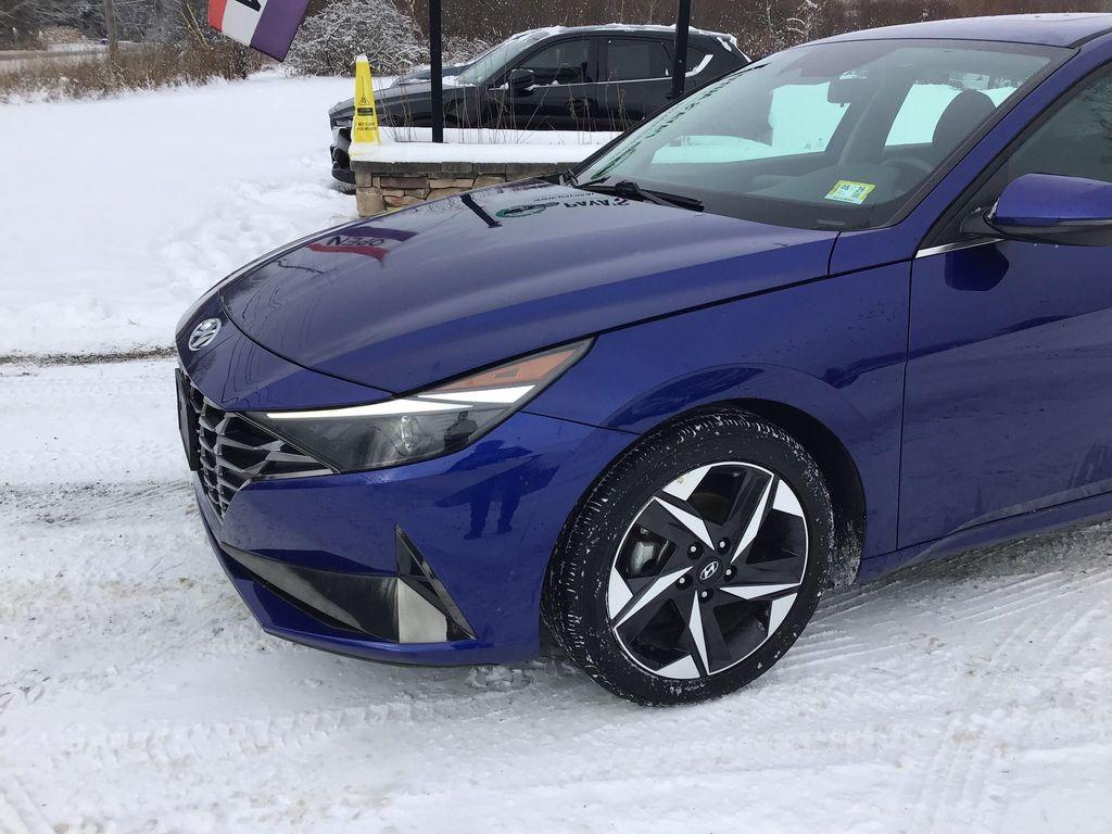used 2022 Hyundai Elantra car, priced at $17,995