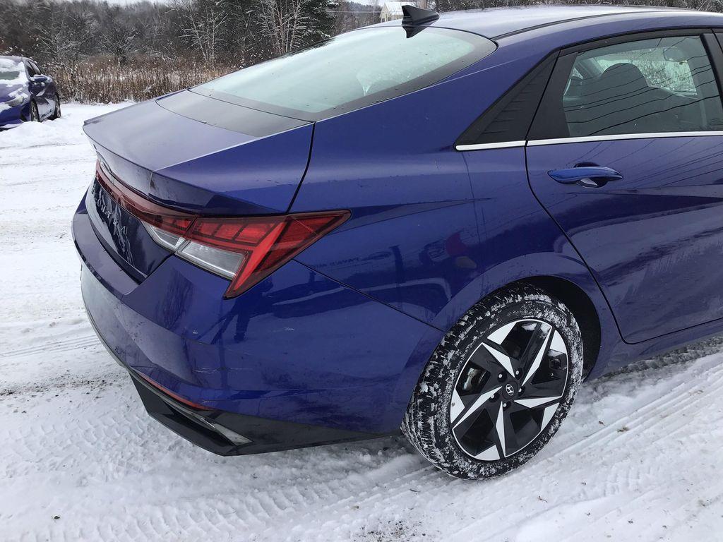 used 2022 Hyundai Elantra car, priced at $17,995