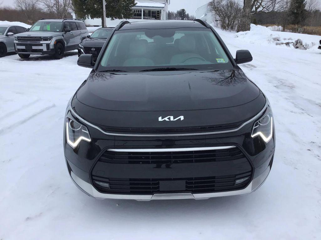 used 2023 Kia Niro car