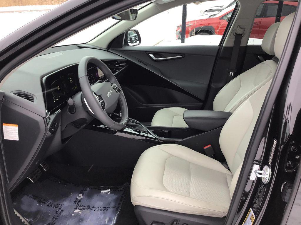 used 2023 Kia Niro car