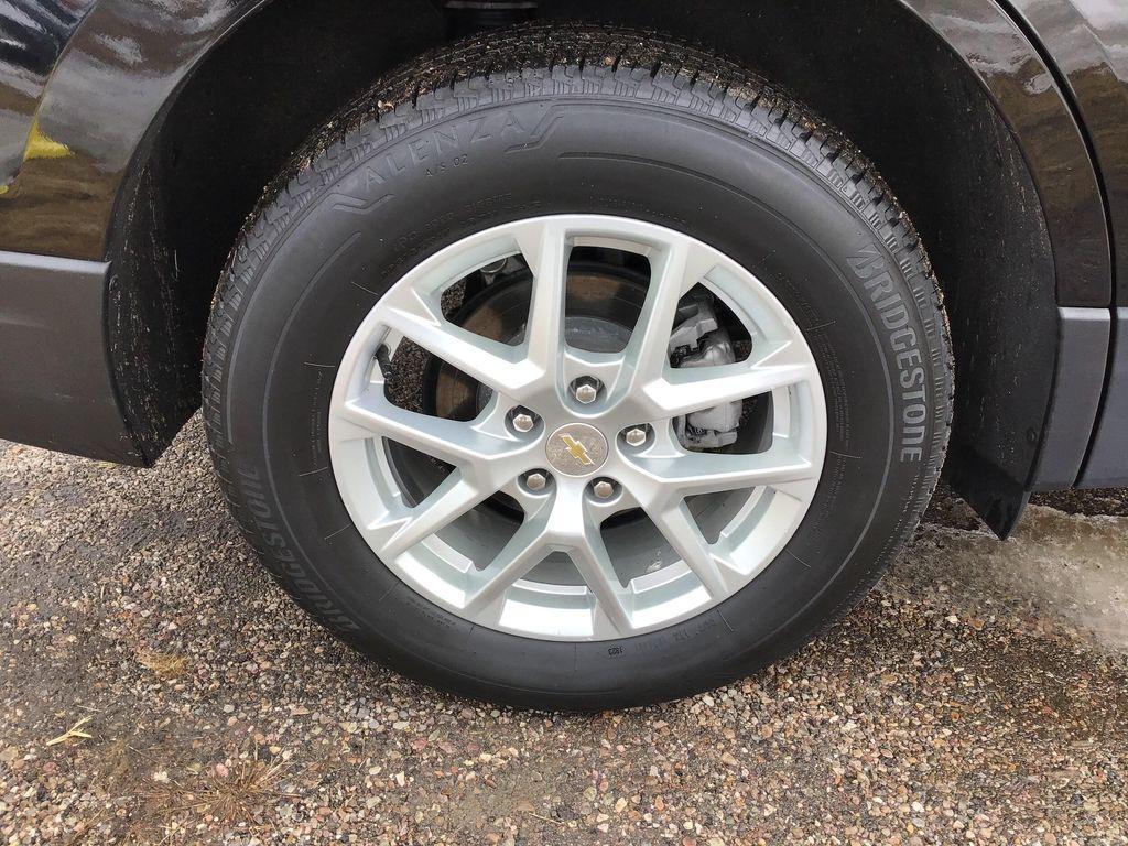 used 2024 Chevrolet Equinox car, priced at $18,495