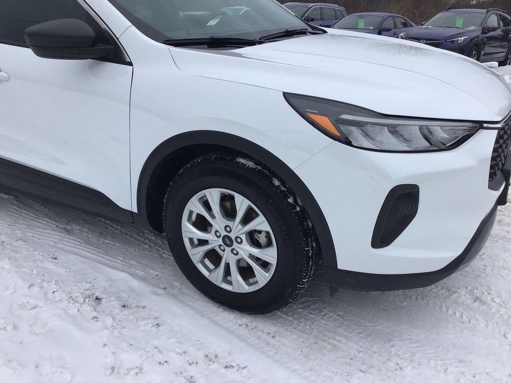 used 2024 Ford Escape car, priced at $18,995