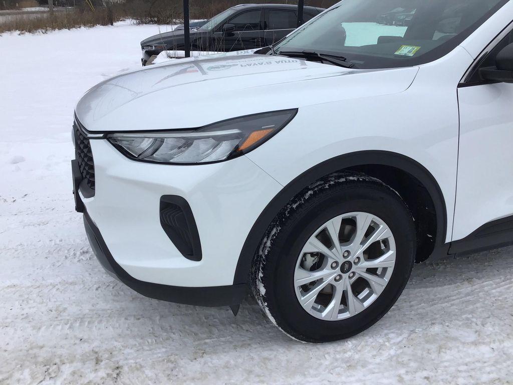 used 2024 Ford Escape car, priced at $18,995