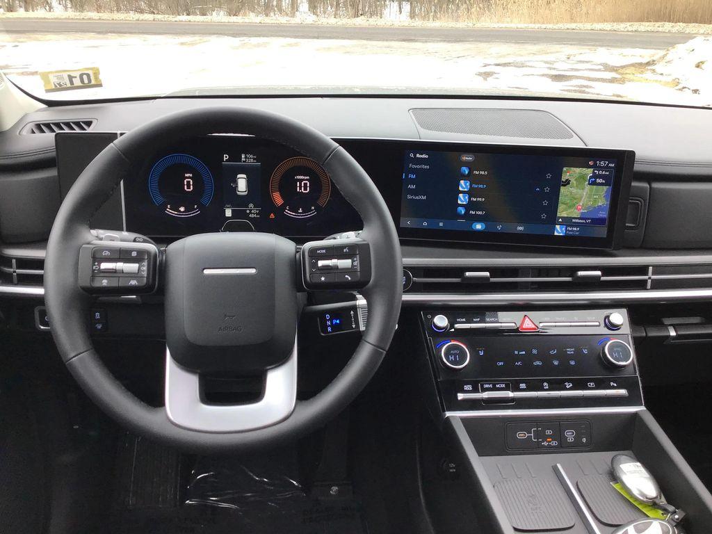 used 2025 Hyundai Santa Fe car, priced at $28,995