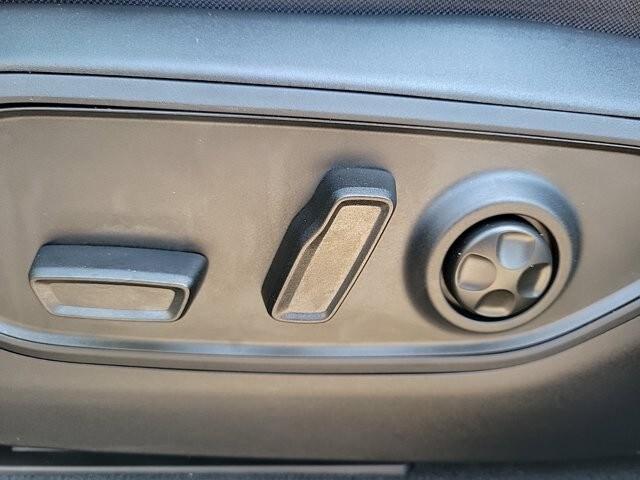 new 2024 Jeep Grand Cherokee car, priced at $37,950