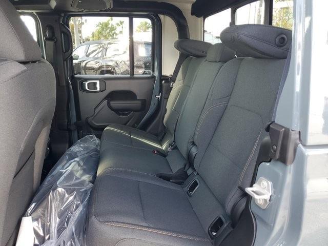 new 2026 Jeep Gladiator car, priced at $47,612