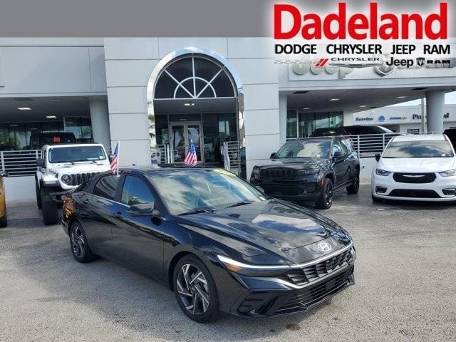 used 2024 Hyundai Elantra car