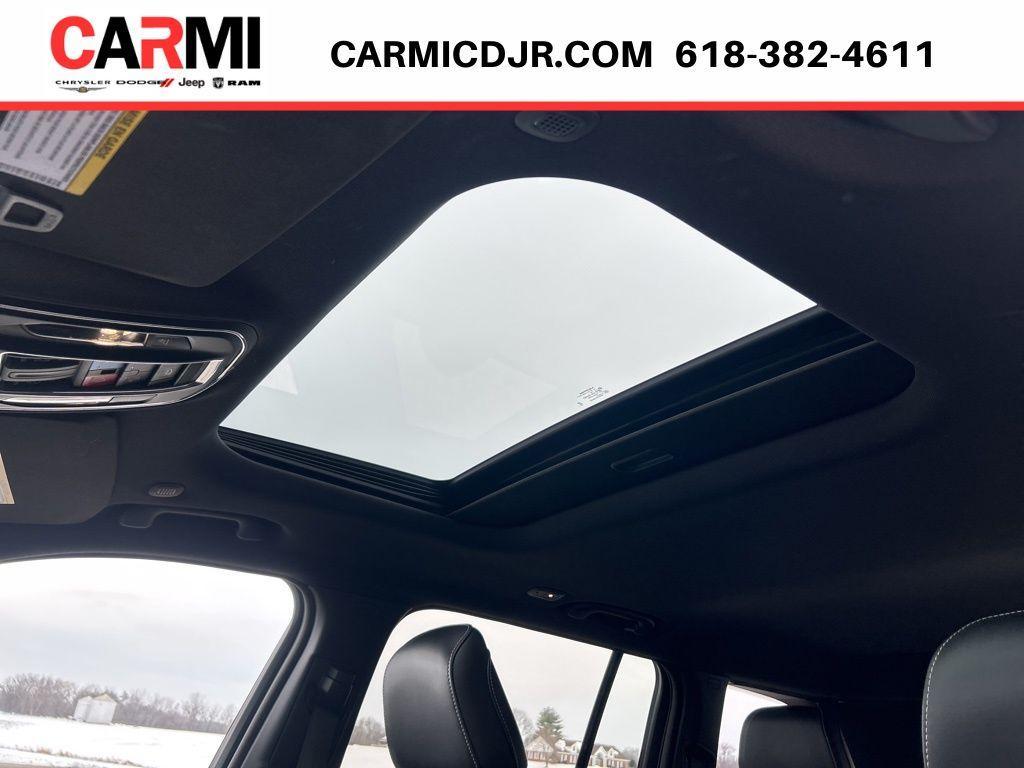 used 2025 Jeep Grand Cherokee car, priced at $36,995