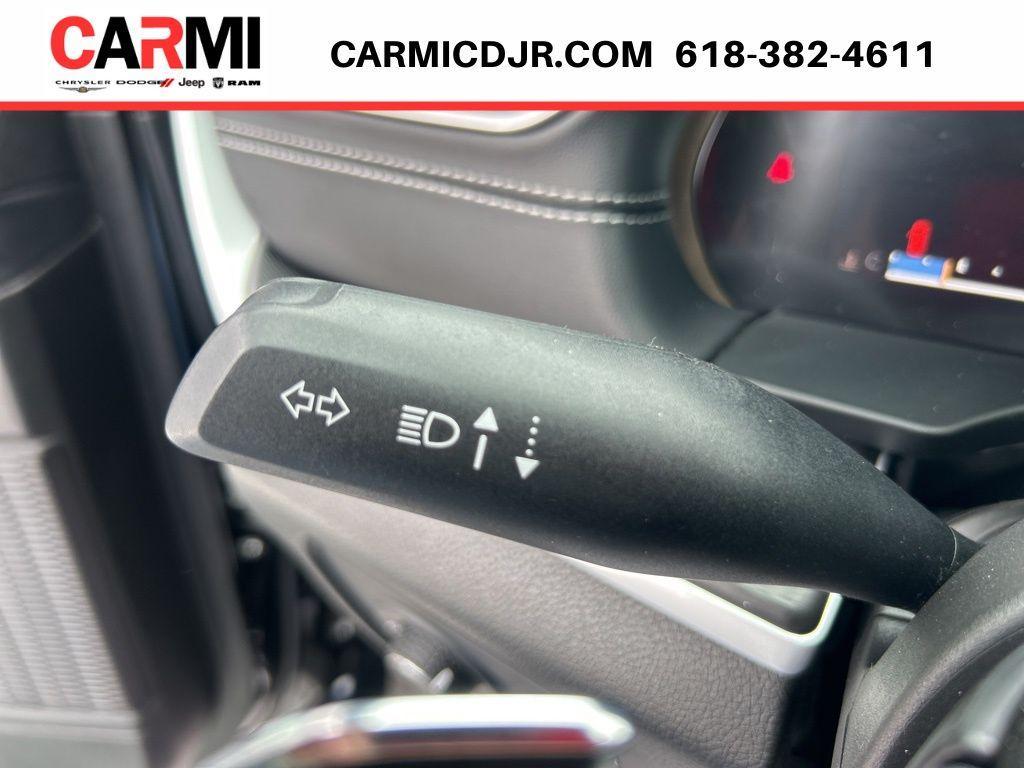 used 2025 Jeep Grand Cherokee car, priced at $36,995