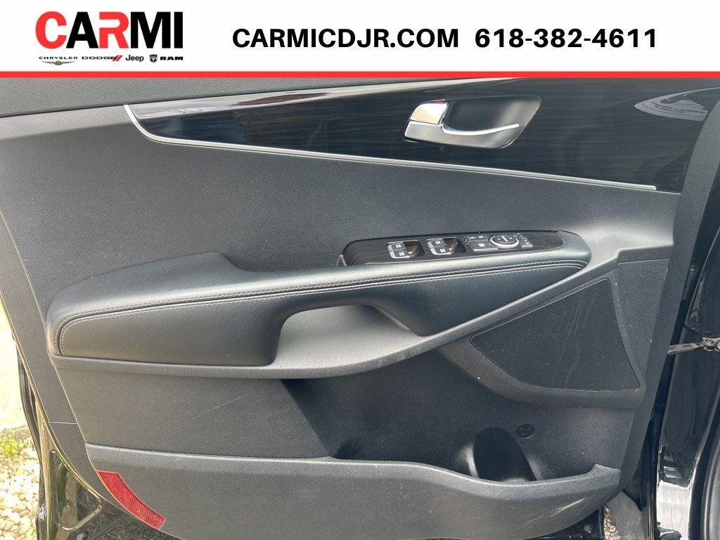 used 2020 Kia Sorento car, priced at $11,749