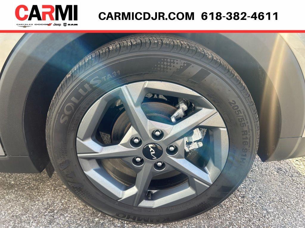 used 2025 Kia K4 car, priced at $22,995