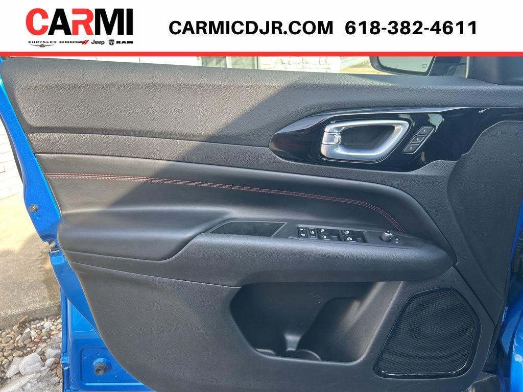 used 2025 Jeep Compass car, priced at $28,995