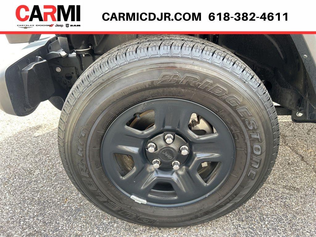 used 2024 Jeep Gladiator car, priced at $34,995