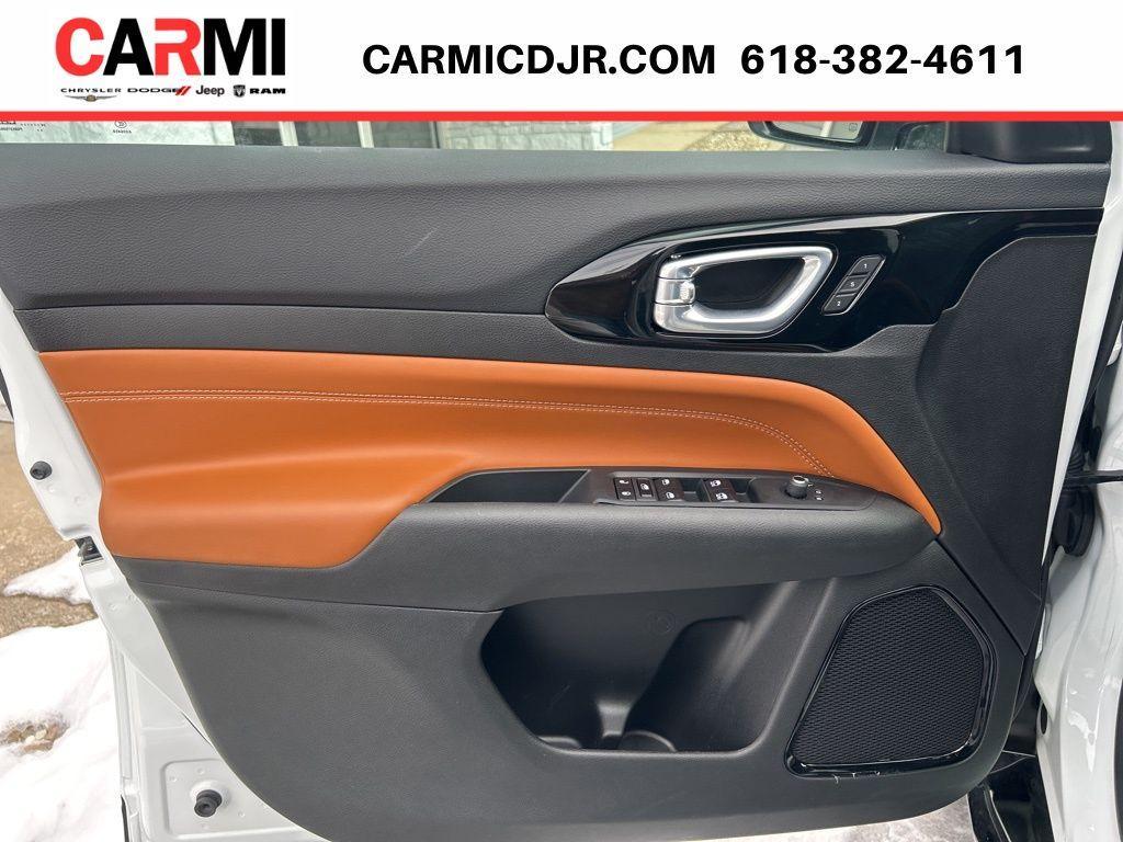 used 2025 Jeep Compass car, priced at $28,495