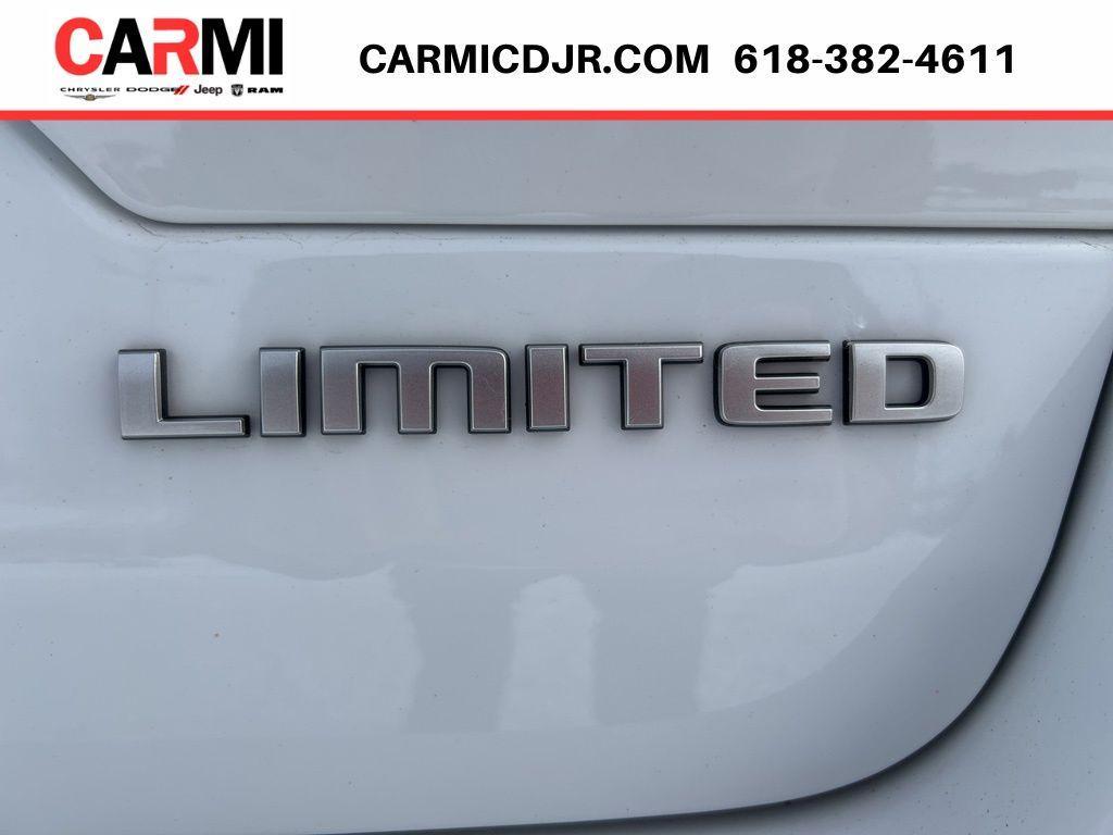 used 2025 Jeep Grand Cherokee car, priced at $40,995