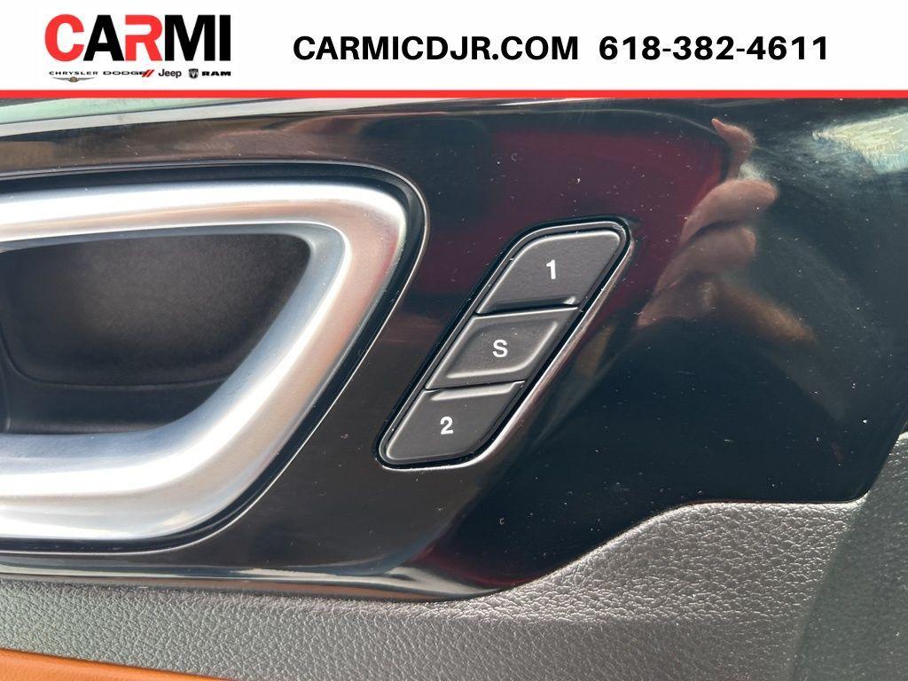 used 2025 Jeep Compass car, priced at $28,495