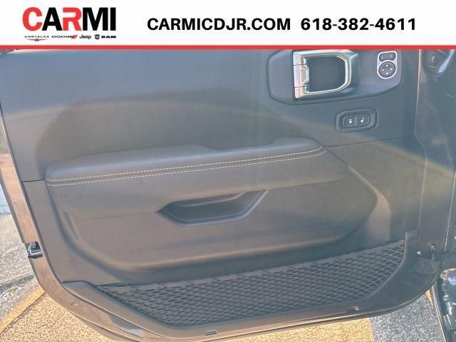 new 2025 Jeep Wrangler car, priced at $55,605