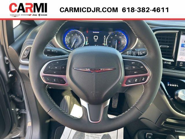 new 2025 Chrysler Pacifica car, priced at $47,815