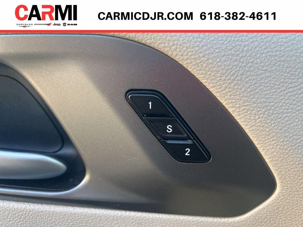 used 2024 Chrysler Pacifica car, priced at $29,995