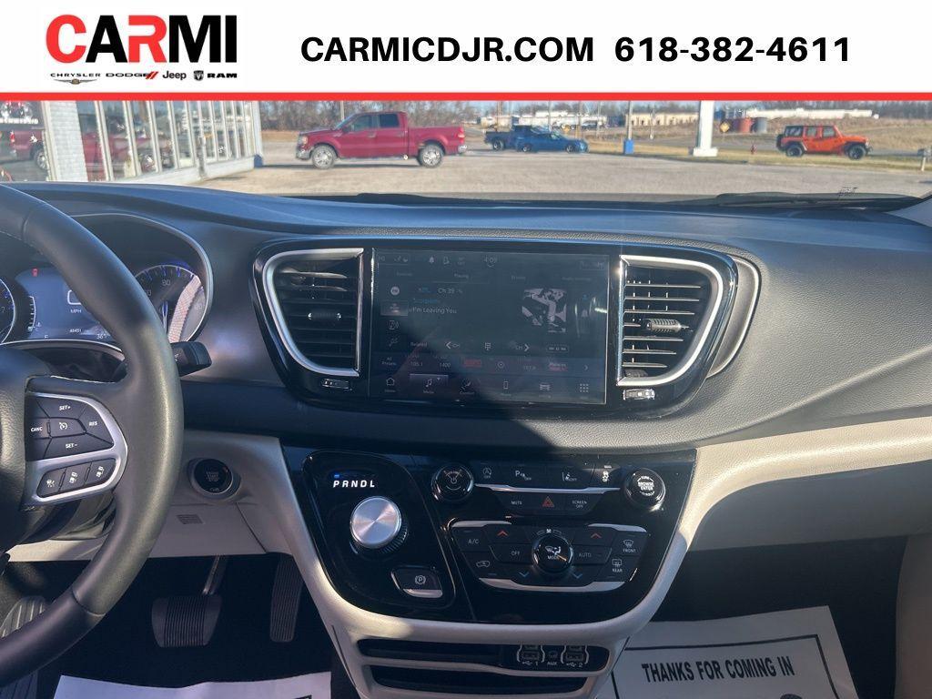 used 2024 Chrysler Pacifica car, priced at $29,995