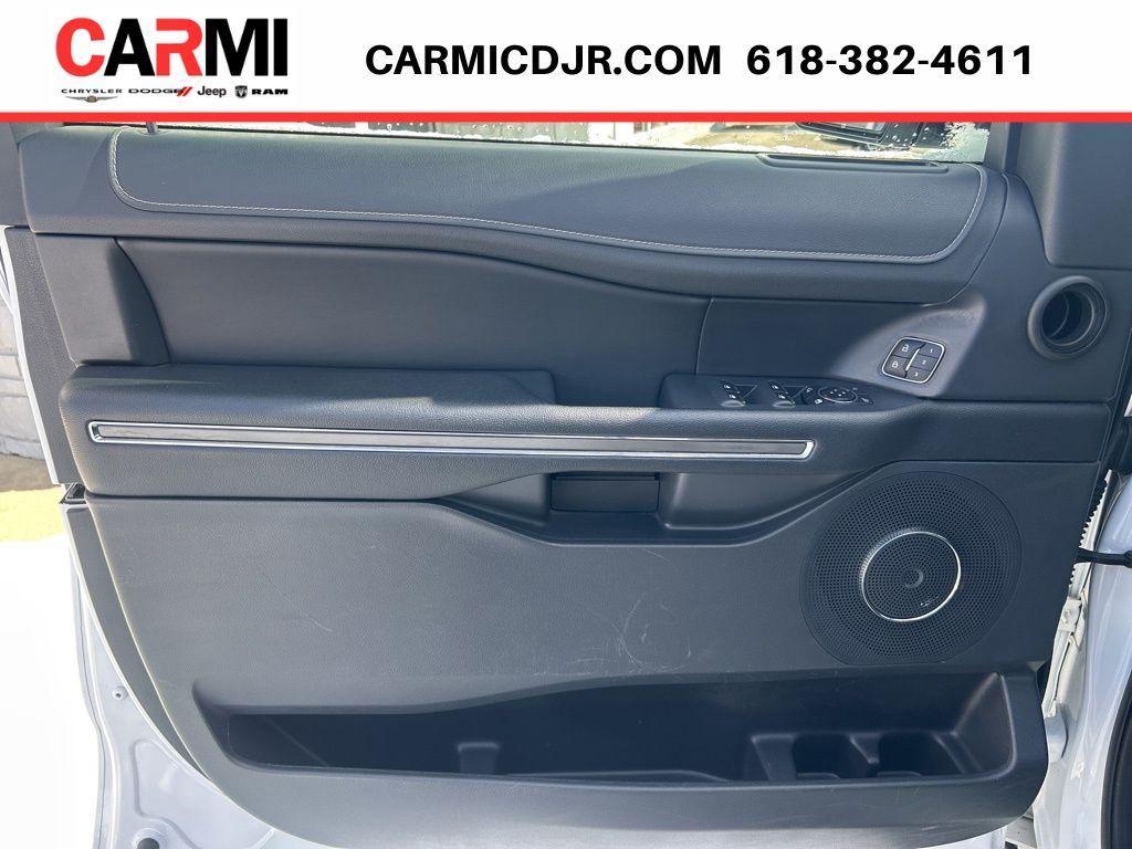 used 2024 Ford Expedition car, priced at $43,495