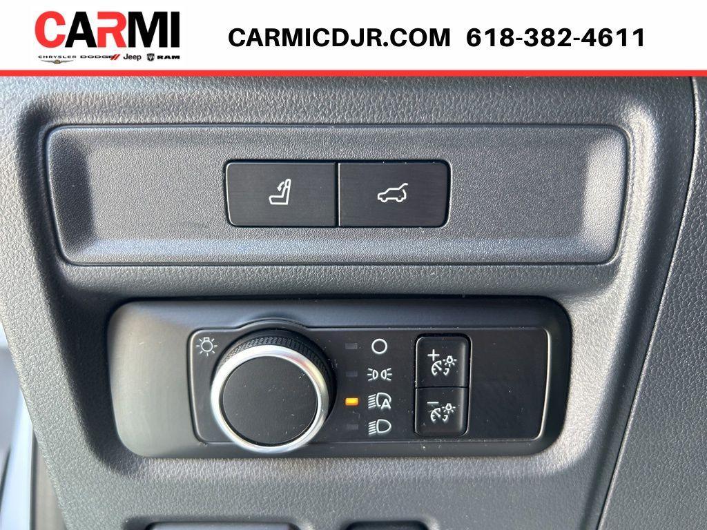 used 2024 Ford Expedition car, priced at $43,495