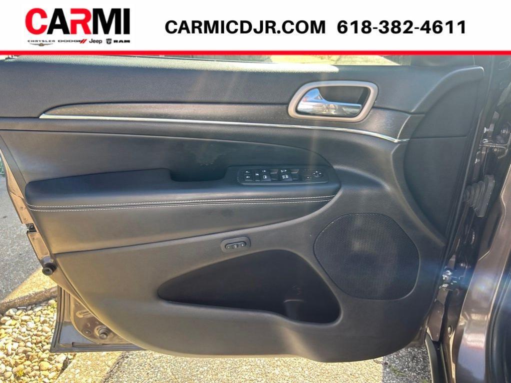 used 2017 Jeep Grand Cherokee car, priced at $12,862