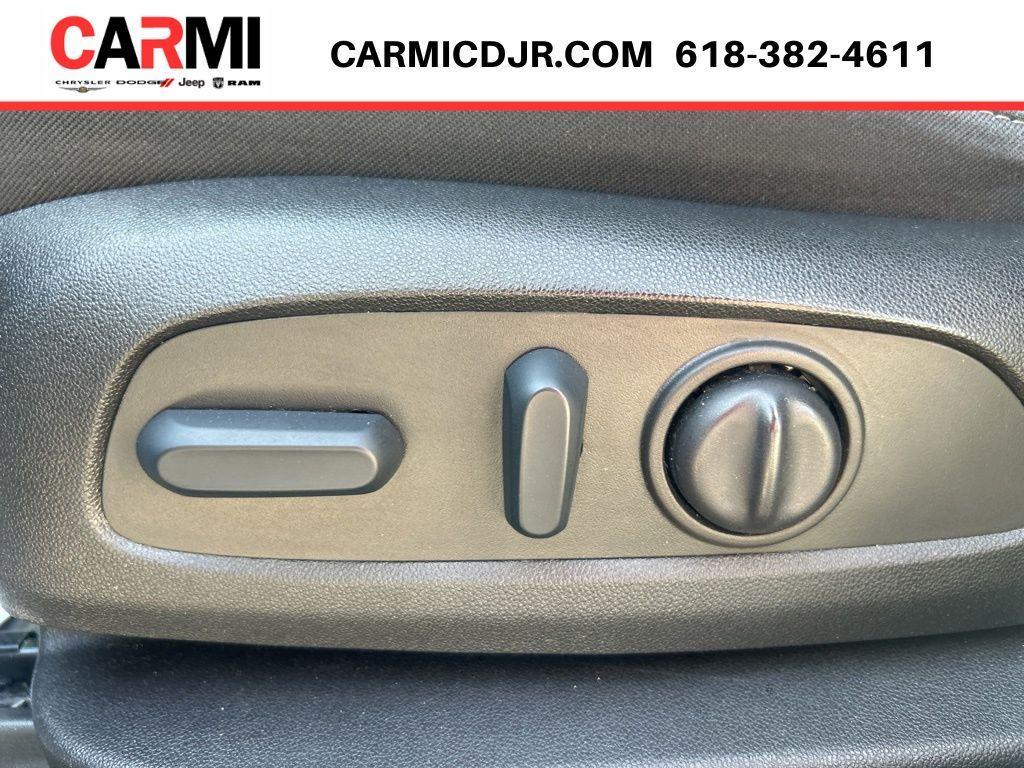used 2022 GMC Acadia car, priced at $25,995
