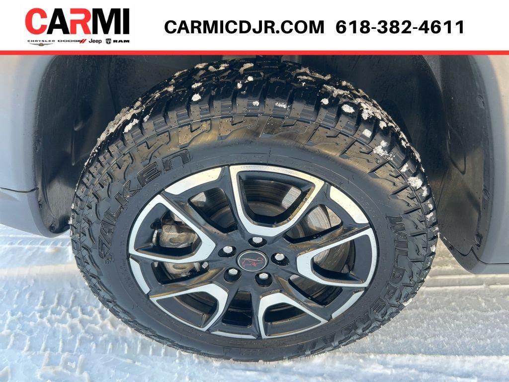 used 2025 Jeep Compass car, priced at $27,495