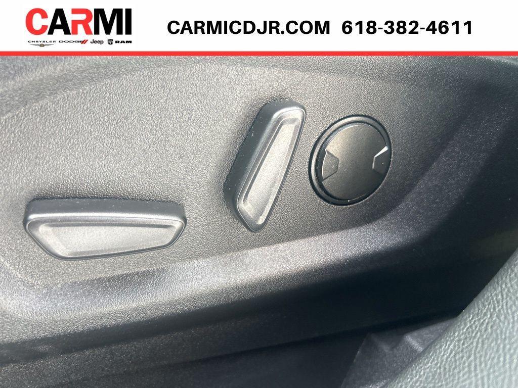 used 2024 Ford Edge car, priced at $23,495