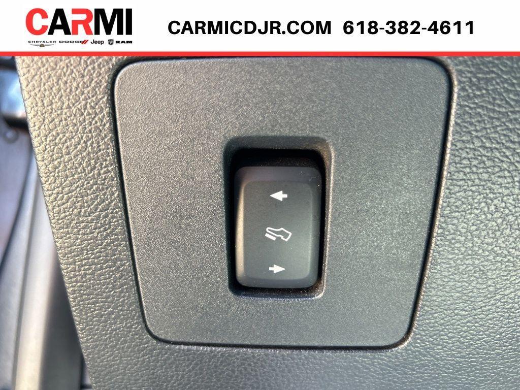 used 2017 Ford F-150 car, priced at $33,995