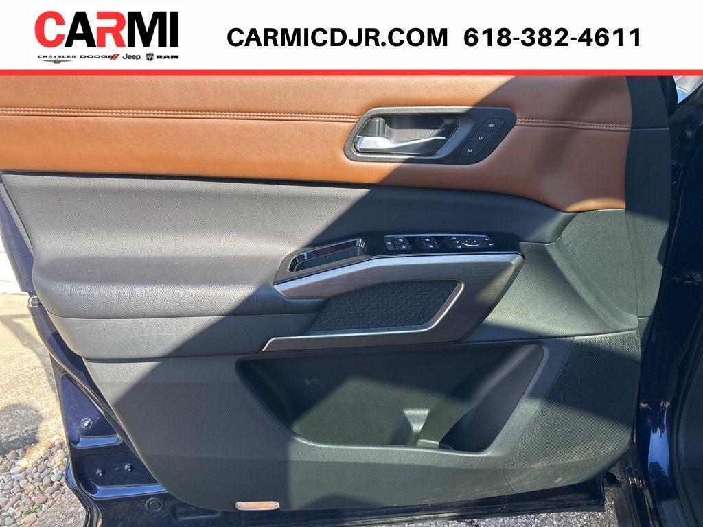 used 2022 Nissan Pathfinder car, priced at $35,495