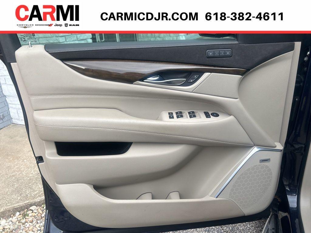used 2020 Cadillac Escalade car, priced at $34,495