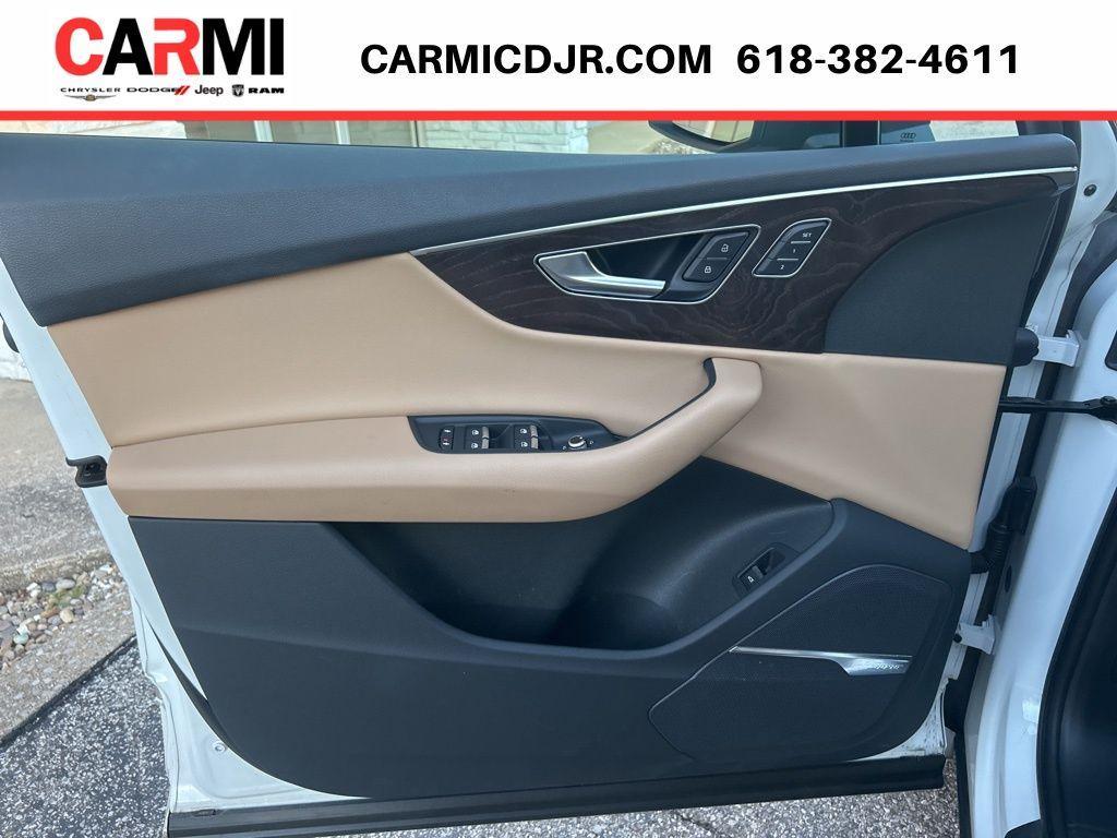 used 2020 Audi Q7 car, priced at $23,995