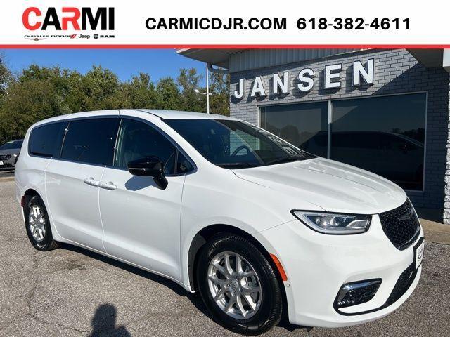 new 2026 Chrysler Pacifica car, priced at $42,920