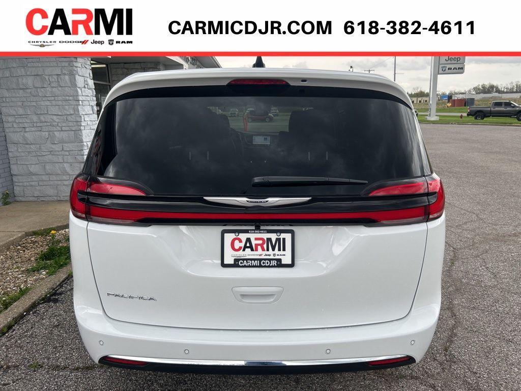 new 2026 Chrysler Pacifica car, priced at $40,078