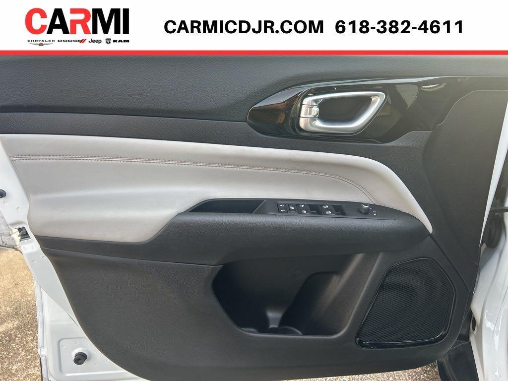 used 2024 Jeep Compass car, priced at $25,995