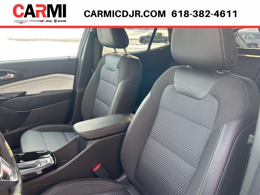 used 2025 Chevrolet Trax car, priced at $22,495