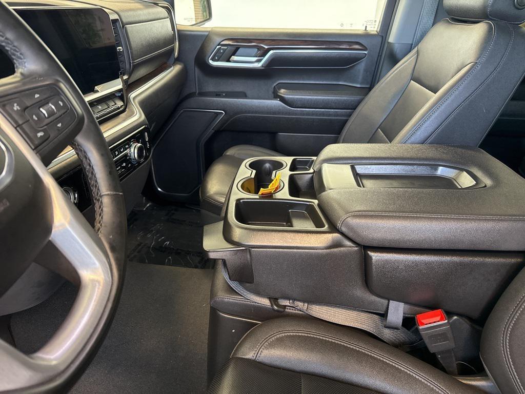 used 2024 GMC Sierra 1500 car, priced at $41,500