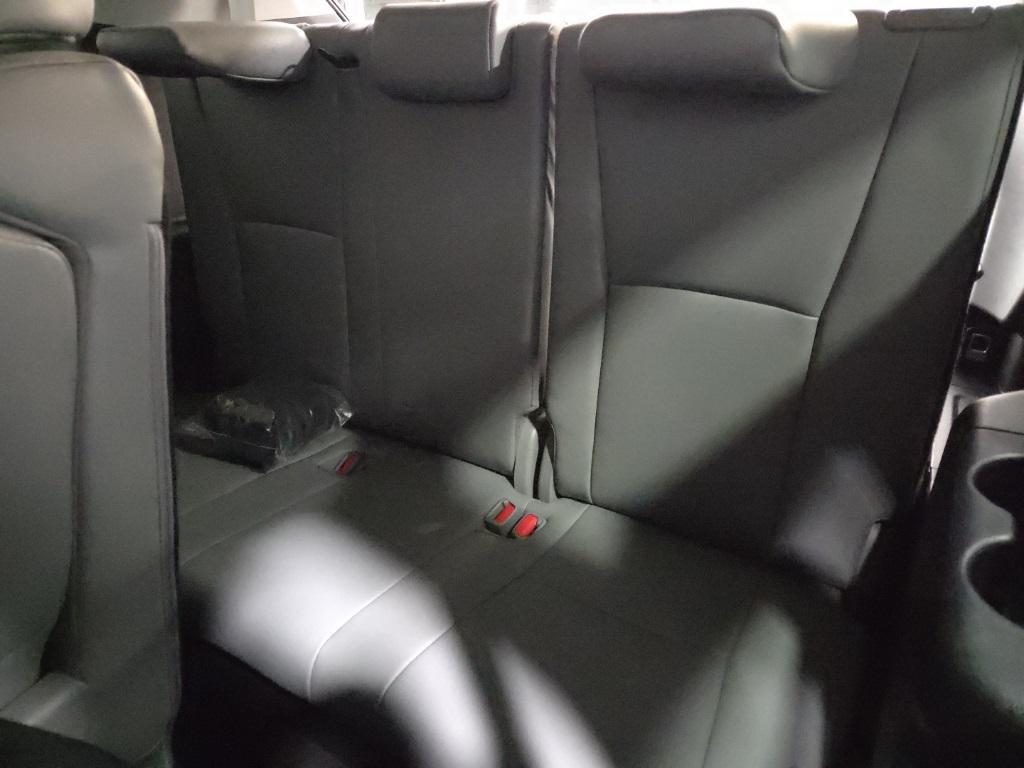 used 2023 Toyota Highlander car, priced at $31,300