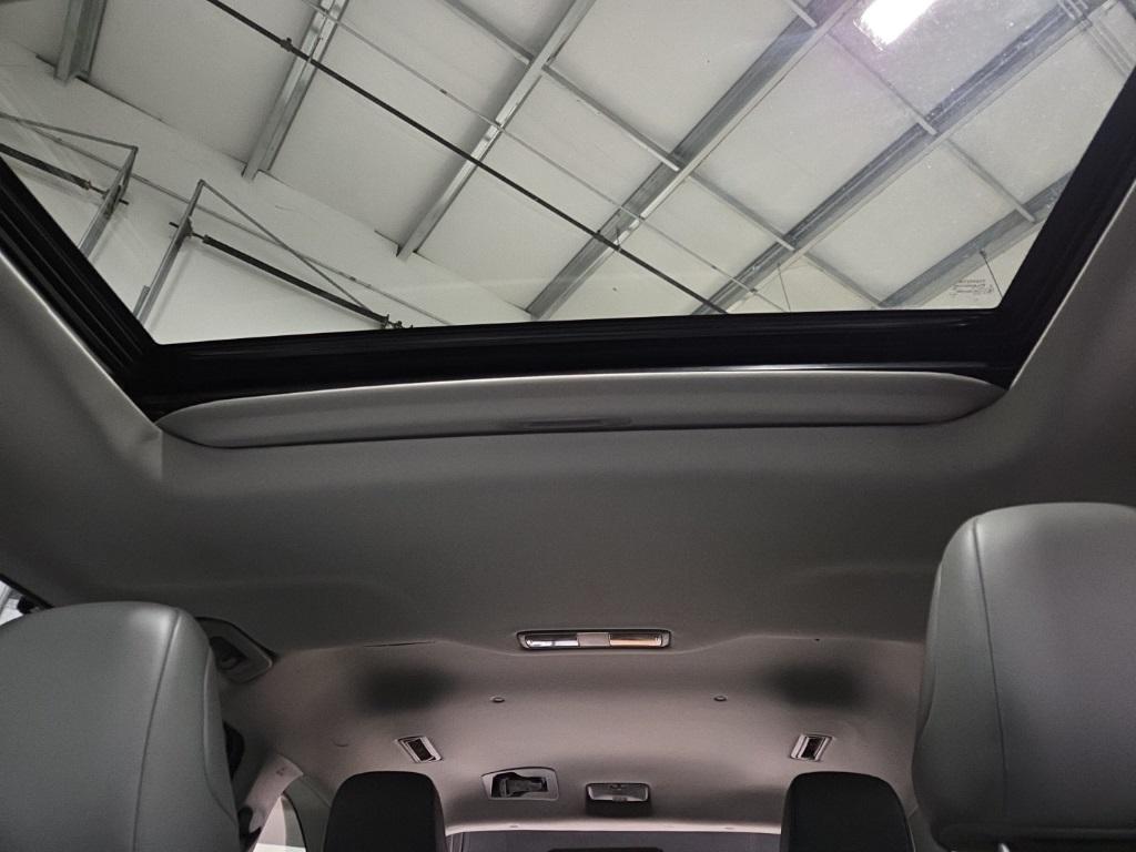 used 2023 Toyota Highlander car, priced at $31,300