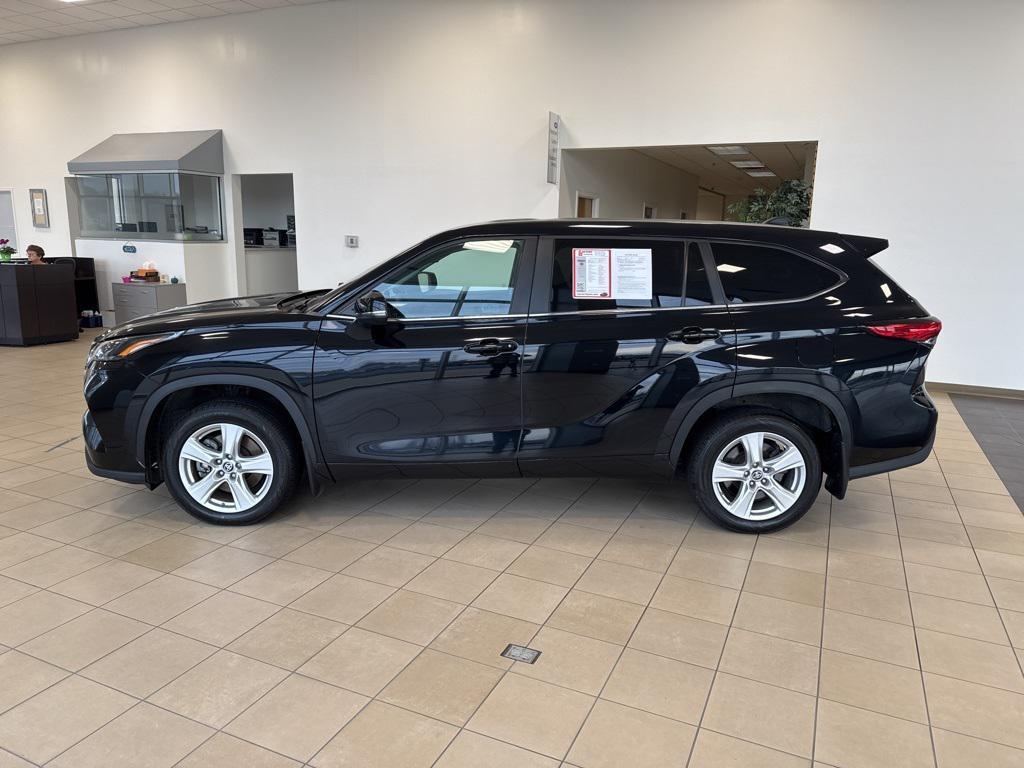 used 2023 Toyota Highlander car, priced at $30,685