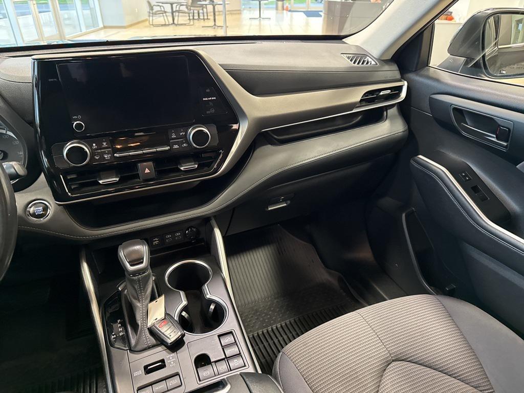 used 2023 Toyota Highlander car, priced at $30,685