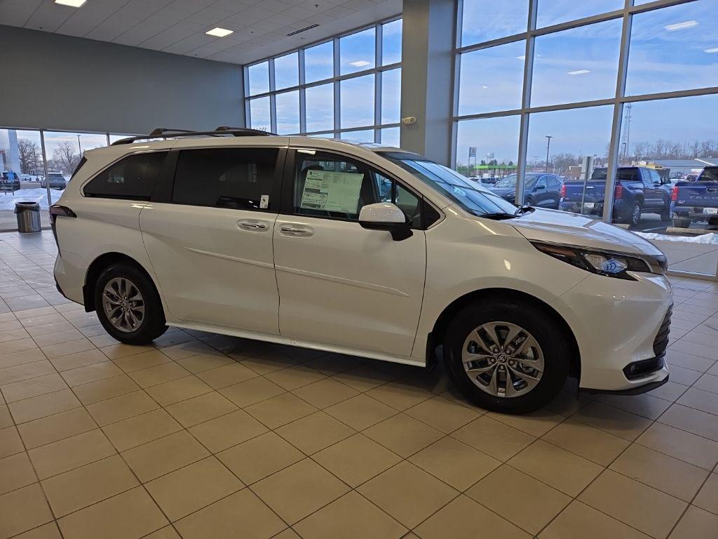 new 2026 Toyota Sienna car, priced at $51,099